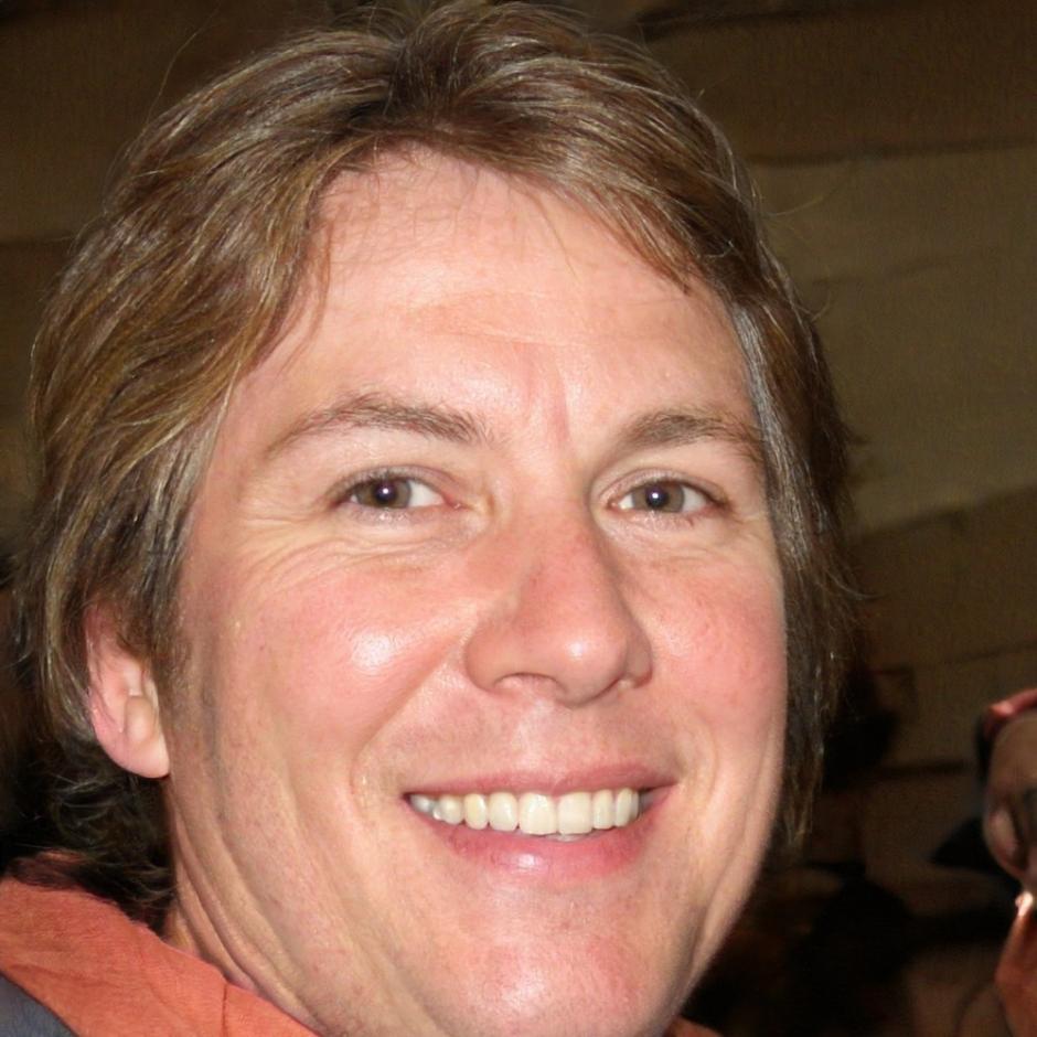 Portrait d'Aurélien Beaufils, spécialiste en stratégies commerciales chez sonareviloq